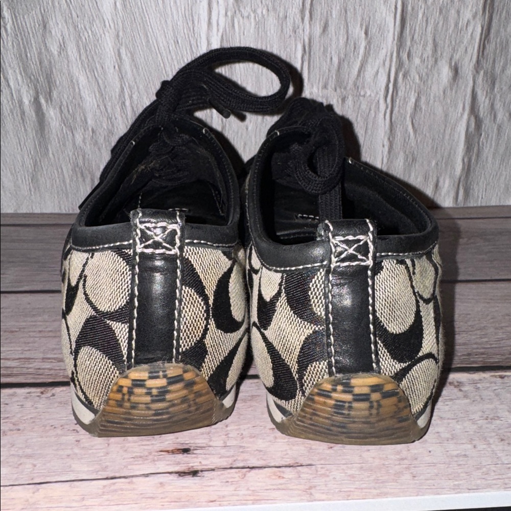 Coach Melodie Signature C Low Top Sneaker - Picture 5 of 8